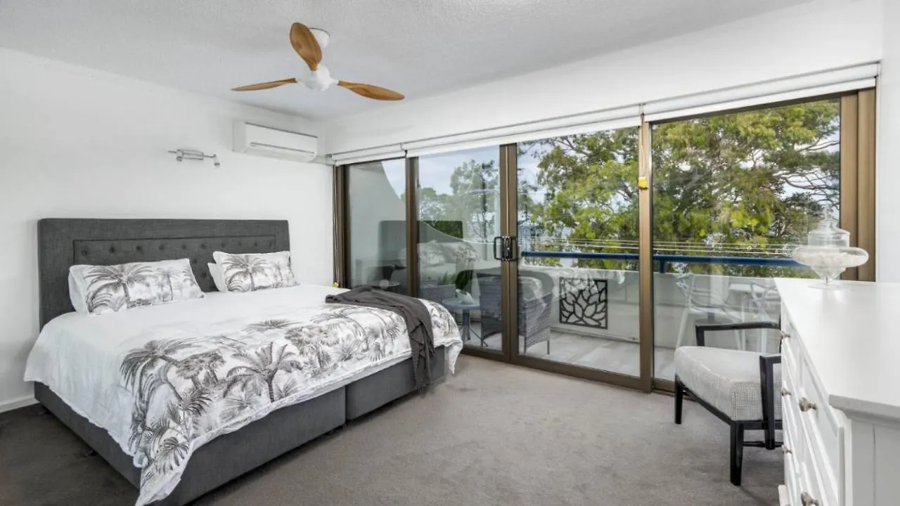 Executive Unit In The Treetops Bongaree Australia