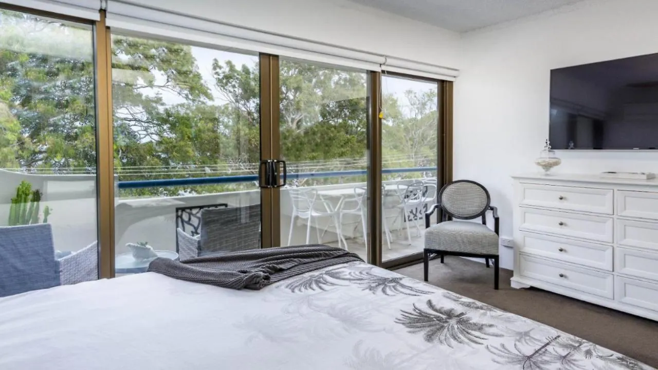 Executive Unit In The Treetops Bongaree Holiday home